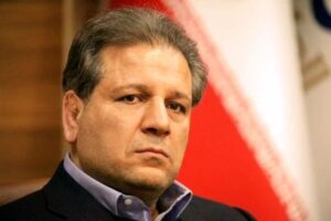 واکنش علی انصاری به ادعای امیرحسین ثابتی مبنی بر خروج وی از کشور چه بود؟