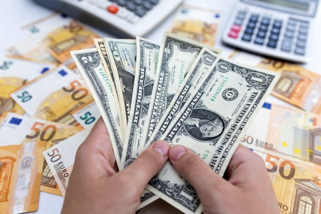 افزایش عرضه اسکناس ارزی از شنبه