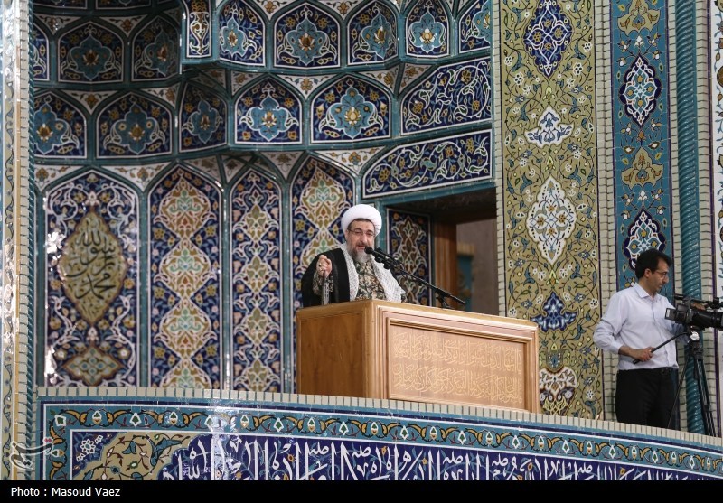 امام‌ جمعه تبریز: از دولت‌مردان می‌خواهم به مشکلات پرستاران رسیدگی کنند