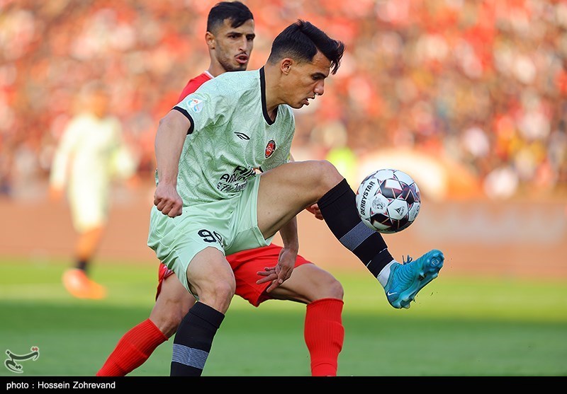 تساوی تراکتور و پرسپولیس در 45 دقیقه نخست