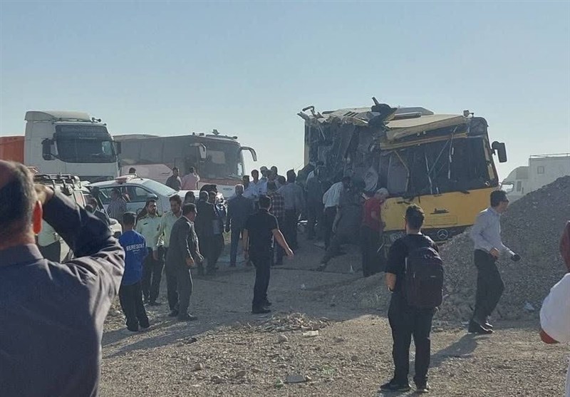 ترخیص 8 دانشجوی مصدوم حادثه اتوبوس سرخه از بیمارستان کوثرسمنان