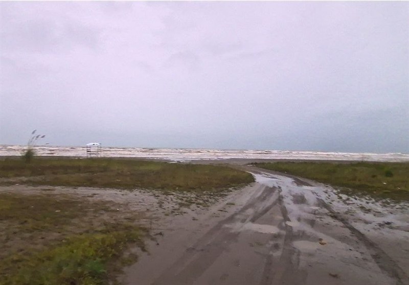 ضرورت بازبینی طرحهای توسعه ساحلی با توجه به عقبنشینی آب خزر