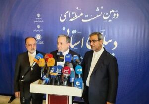 عراقچی: وزارت خارجه رفع تحریم‌ها با جدیت ادامه خواهد داد‌