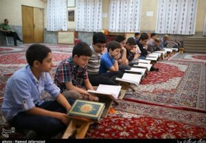 چرا معصومان(ع) حفظ قرآن را فراتر از یک عبادت فردی می‌دانستند؟