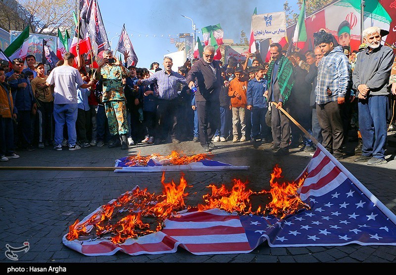 گزارش تسنیم از شکوه حضور مردم زاهدان در راهپیمایی 22 آبان