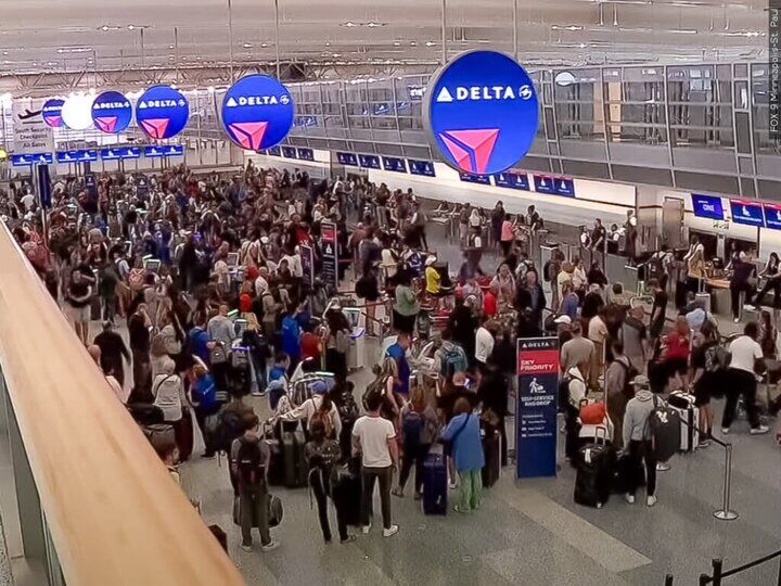 دستور دولت ترامپ برای کاهش ۱۰ درصدی پروازها در آمریکا