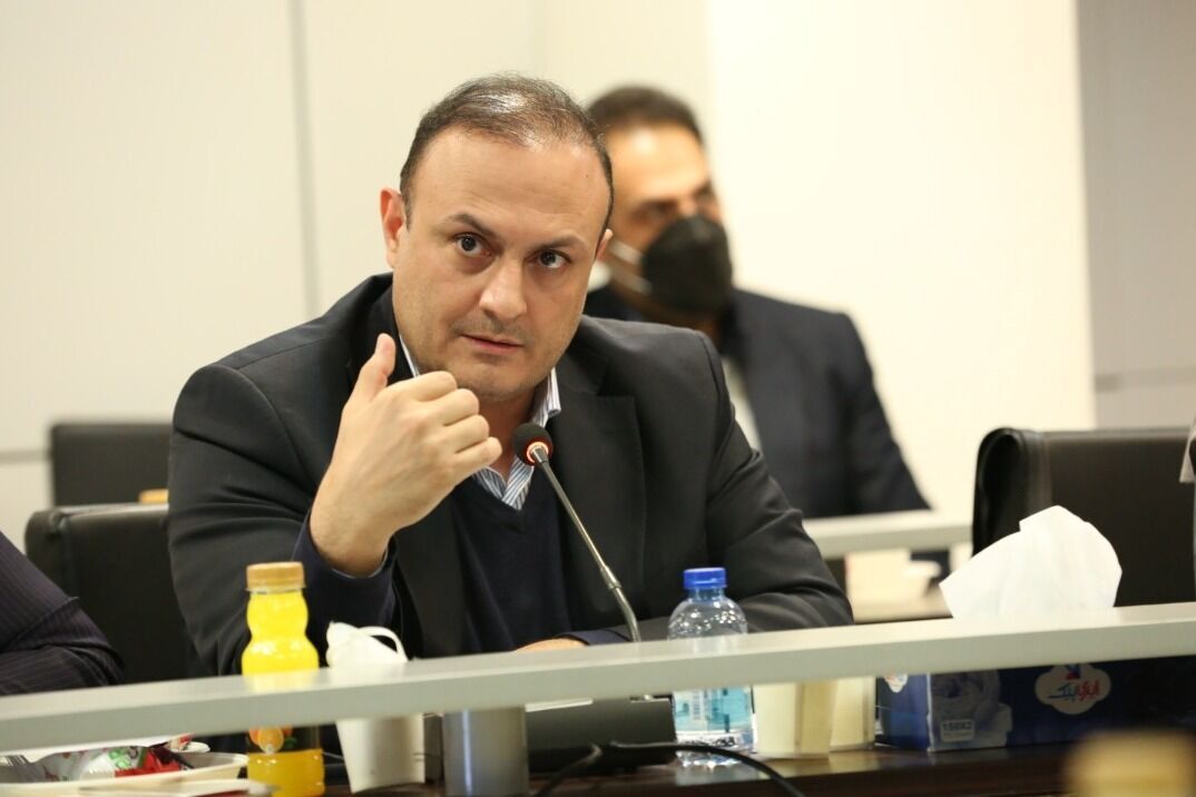 هیئت عالی بانک مرکزی امروز درباره پرداخت دو بسته ۲۰ همتی تصمیم می گیرد