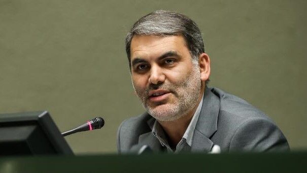 دوستان به جای دادن نسخه تخلیه تهران، برنامه را اجرا کنند