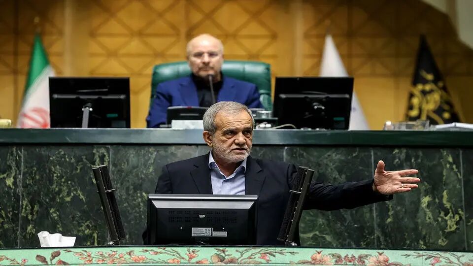 عامل تورم دولت و مجلس است