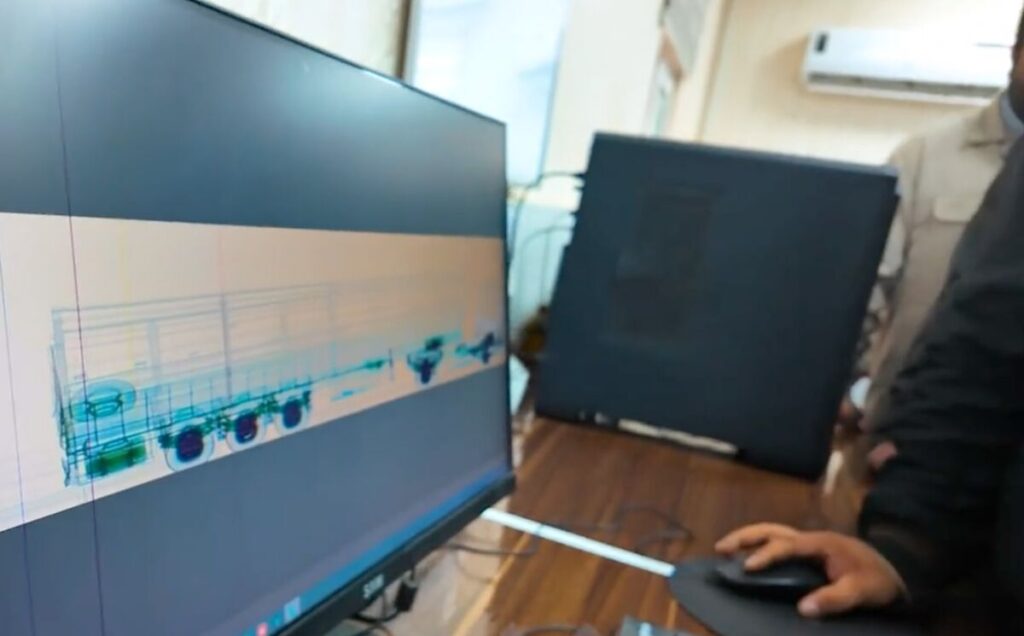 شناسایی ۱۵۹ کیلوگرم تریاک در لاستیک‌های یک دستگاه تریلی با ایکس‌ری