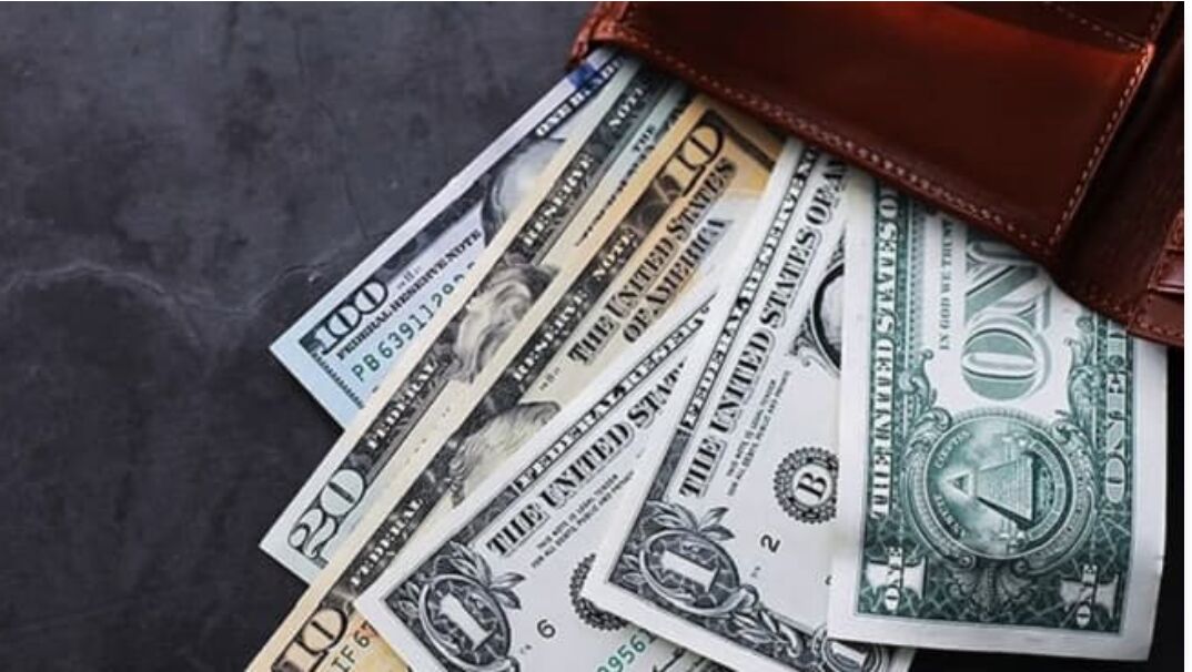 قیمت دلار و سایر ارزها ۲ آذر ۱۴۰۴