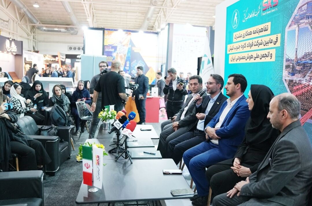 ما قصد داریم در صنعت فولاد  از داده، درآمد کسب کنیم  