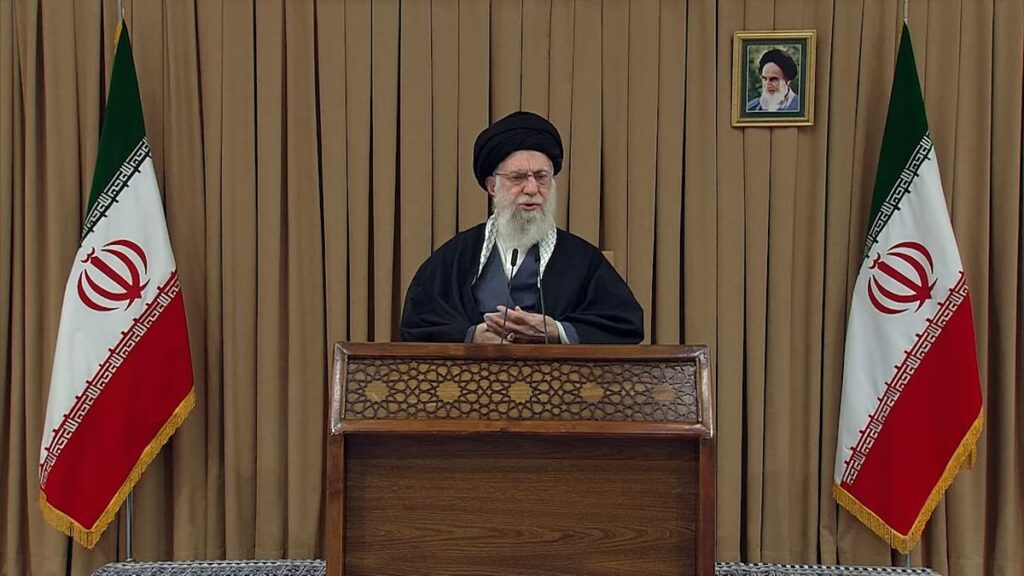 رهبر انقلاب: منفورترین انسان‌های دنیا رئیس دولت صهیونیستی و آمریکای حامی او هستند