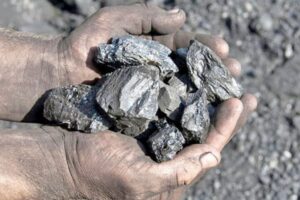 پیش بینی کاهش قیمت سنگ آهن به ۹۵ دلار در سال ۲۰۲۶