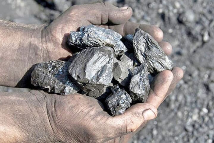 پیش بینی کاهش قیمت سنگ آهن به ۹۵ دلار در سال ۲۰۲۶