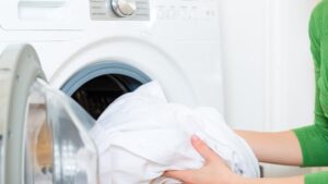 شستن لباس مجلسی در ماشین لباسشویی