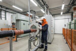 بررسی جامع فنی شامل عملکرد، و نکات حیاتی ایمنی در شبکه‌های قدرت