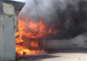 حریق کارگاه شارژ کپسول در کمربندی جوادیه شیراز