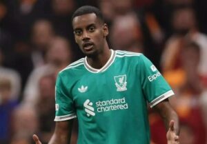 استراتژی مهاجم لیورپول برای مقابله با تهدیدات؛ خرید سگ 35 هزار یورویی!