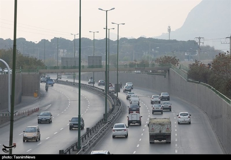 اصفهان در انتظار باد و بارش پراکنده باران؛ آلودگی هوا همچنان ادامه دارد