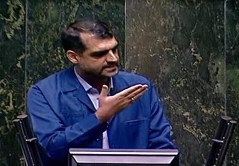 اقناع مشروط نماینده قم از توضیحات وزیر علوم