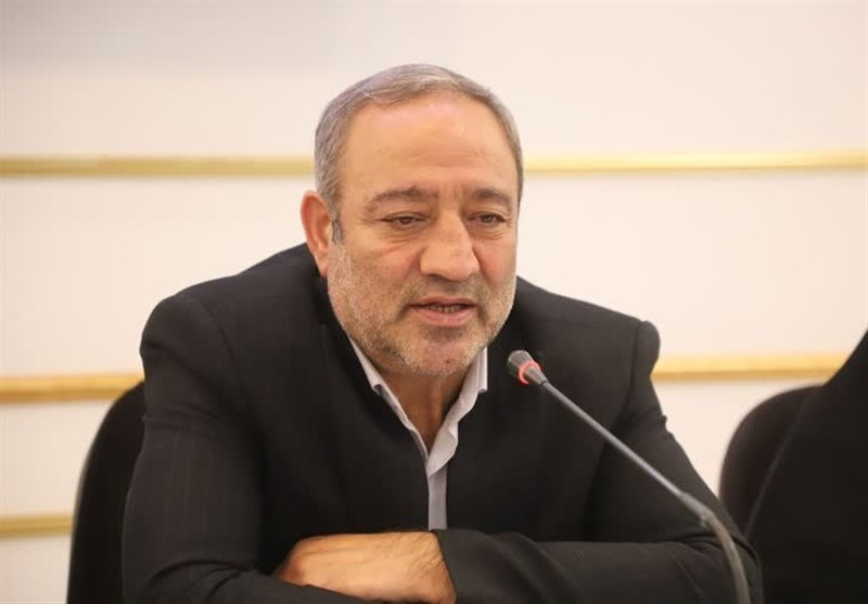 به جای تفرقه با همدلی در ورزش جلو برویم