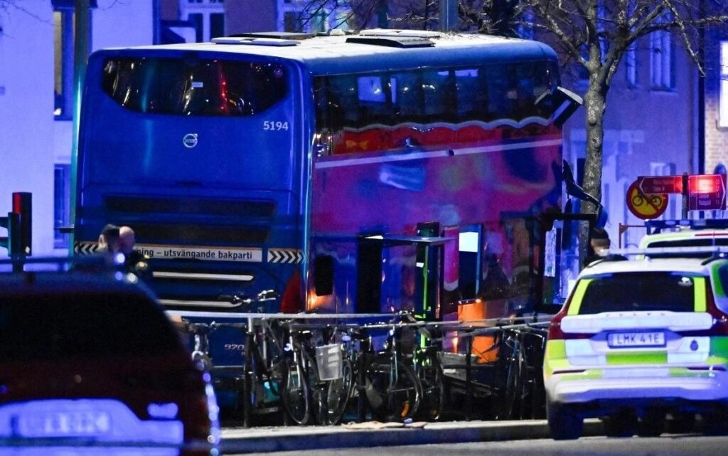 تصادف مرگبار اتوبوس سوئد در مرکز استکهلم