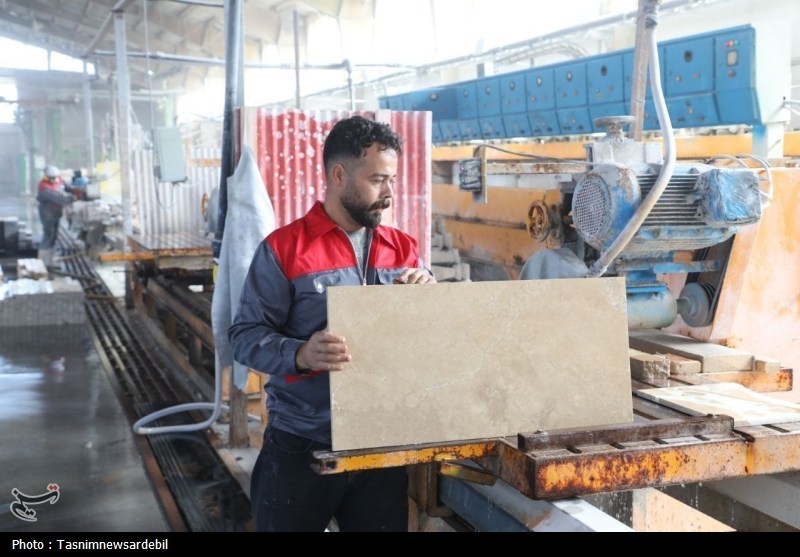 تصمیمات دستگاه‌های اجرایی نطنز در راستای تسهیل سرمایه‌گذاری باشد