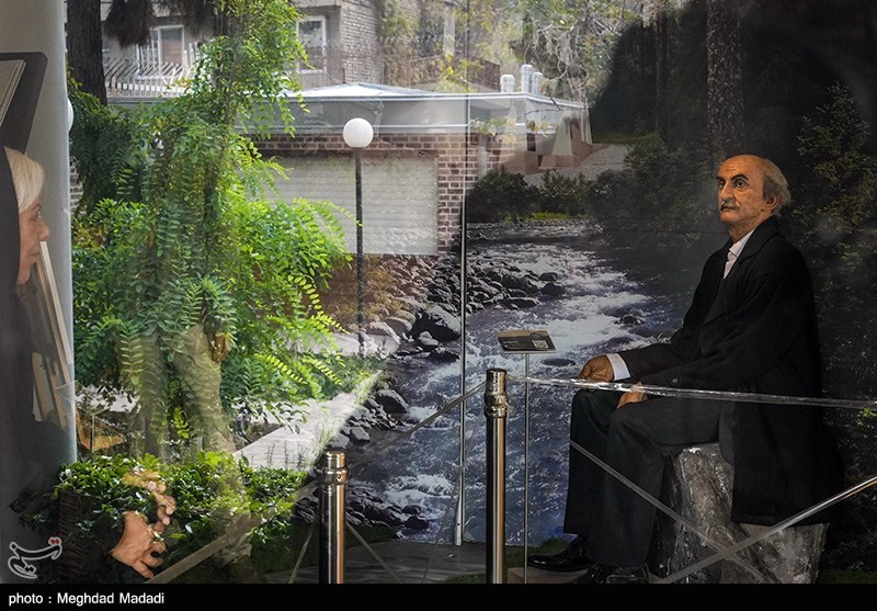 تقدیر از دو چهره ماندگار ادبیات در اولین جایزه نیما