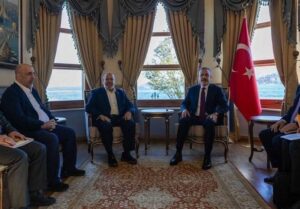 حماس اسناد نقض آتش‌بس توسط اسرائیل را به وزیر خارجه ترکیه تحویل داد