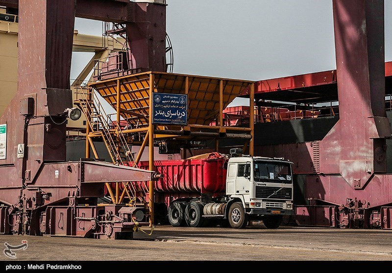 حمل بیش از یک میلیون تن نهاده دامی وارداتی به سراسر کشور