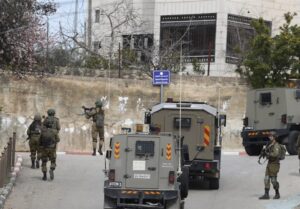 حمله نظامیان صهیونیست به مناطق مختلف کرانه باختری