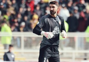 حواشی دیدار تراکتور و الشرطه؛ از نیمکت‌نشینی لوشکیا تا گل مردود تراکتور و تشویق بیرانوند