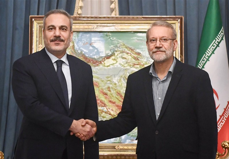 دعوت رسمی علی لاریجانی وزیر امور خارجه ترکیه برای سفر به آنکارا