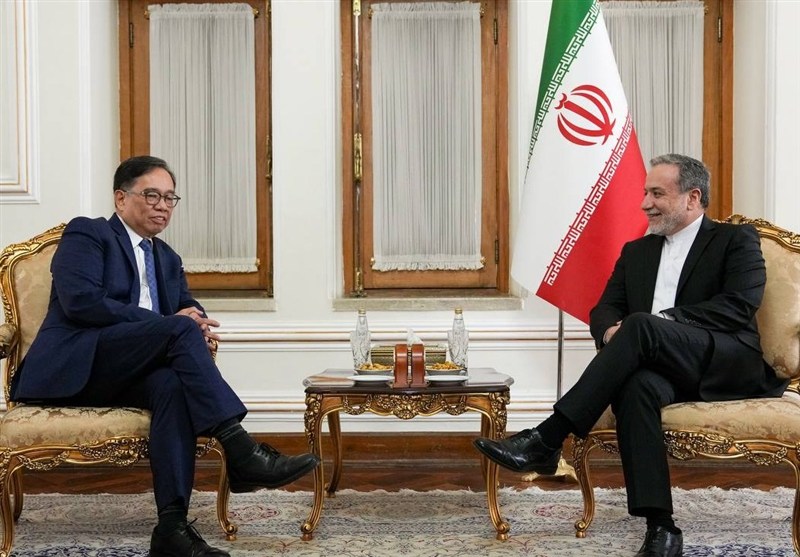 دیدار معاون وزیر امور خارجه فیلیپین با وزیر امور خارجه