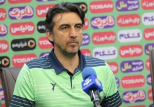 رحمتی: تعویض های اجباری نیمه اول روی پیشرفت تیم ما تاثیر داشت