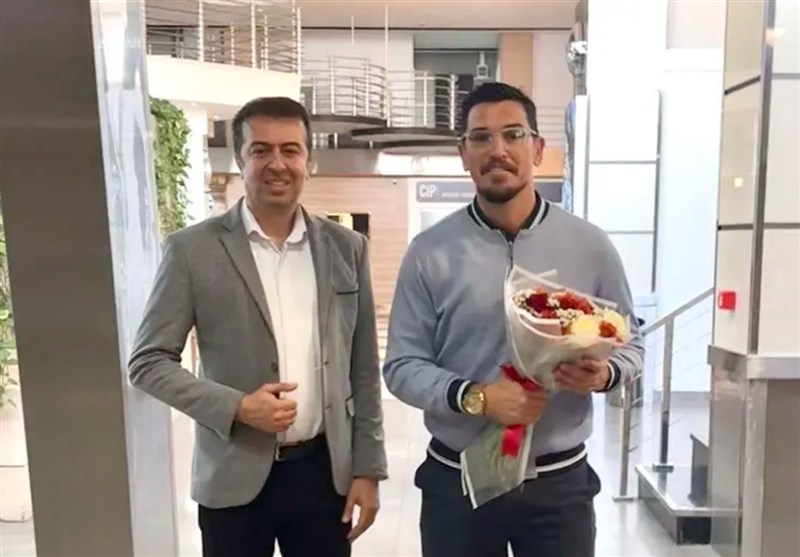 مربی برزیلی پرسپولیس وارد تهران شد