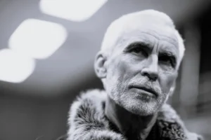 لی تاماهوری کارگردان جیمز باند در سن ۷۵ سالگی درگذشت - گیمفا