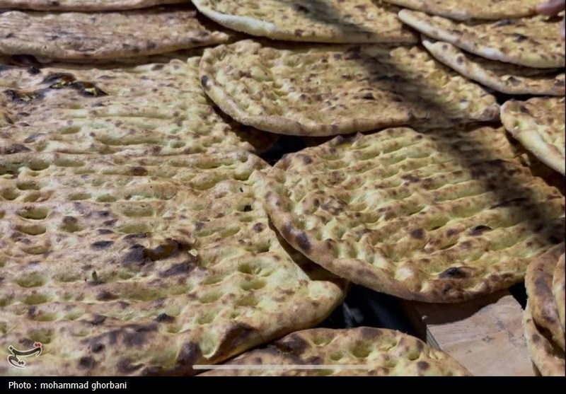 پخت نان دو چانه‌ای در تفت ممنوع شد