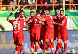 پرسپولیس با برد و رهبری موقت به دربی رسید/ آرونوف باز هم ناجی بود