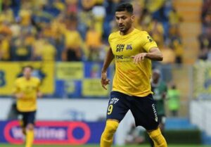 پیروزی روستوف با پاس گل محبی