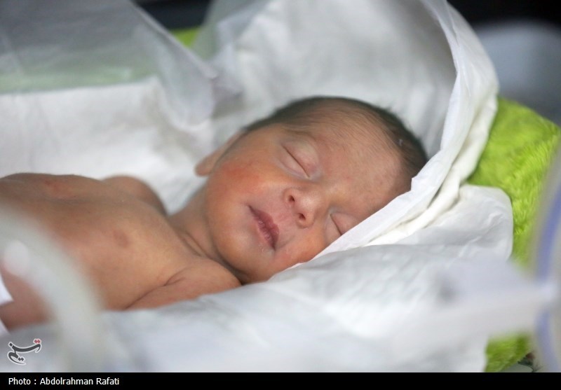 کاهش 3.7 درصدی موالید زنگ خطری برای استان مرکزی است