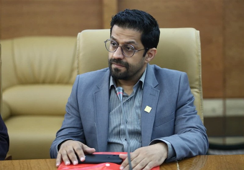 کتاب پلی است بین نسل ها و دریچه ای به سوی هویت ایرانی