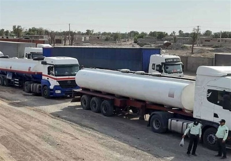 توقیف 100 هزار لیتر سوخت و کامیون‌های متعلق به قاچاقچیان در قشم