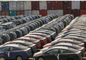 گمرک ماشین گران قیمت را متوقف کرد