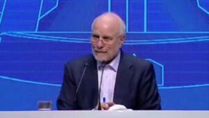 مجلس معتقد است باید رانت واردات نهاده حذف شود