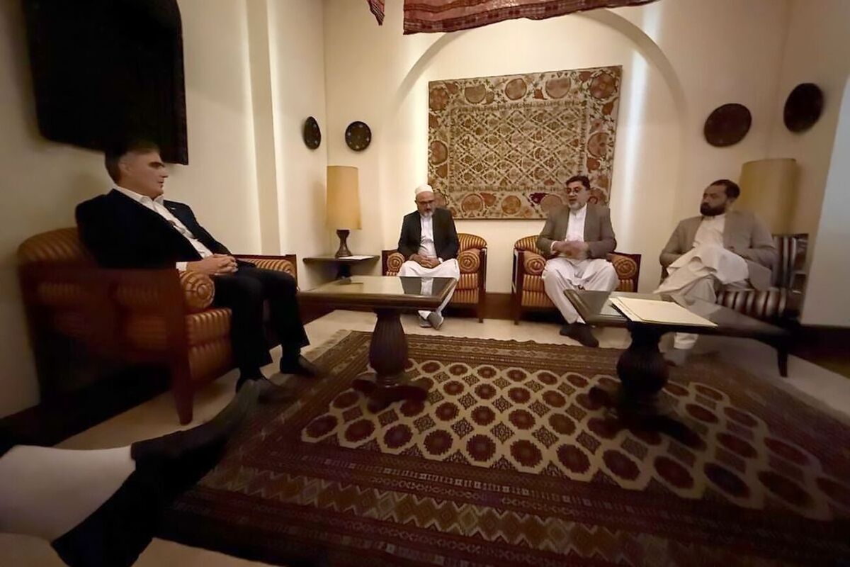 واقعیت عکس رئیس‌کل بانک مرکزی با نمایندگان صرافان هرات چه بود؟