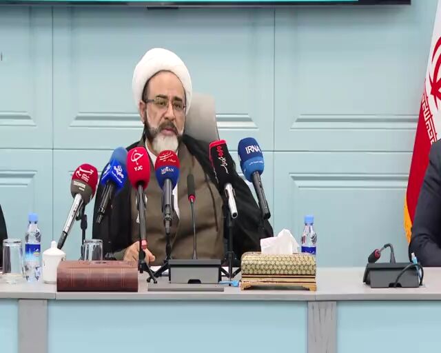 صدور حکم استنکاف برای ۸۰۰ مدیر و انفصال ۵۰ مدیر دولتی