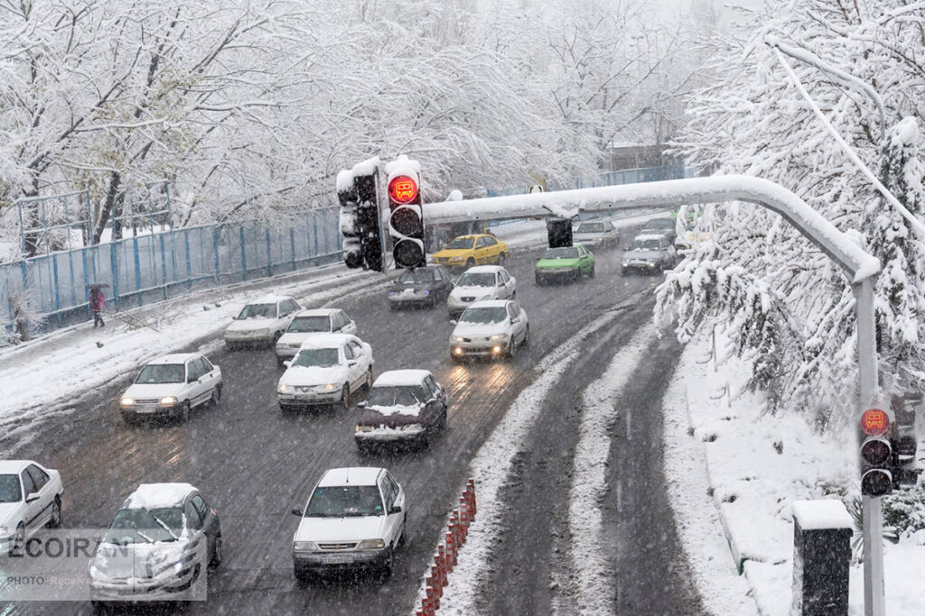 هشدار برف و یخبندان؛ محدودیت‌های ترافیکی در جاده‌های شمال