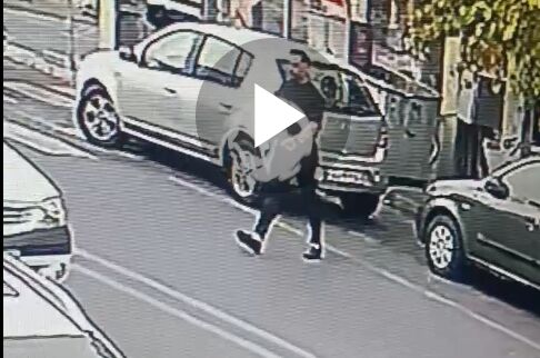 فیلم لحظه زنجیرقاپی سارقان موتورسوار در کسری از ثانیه